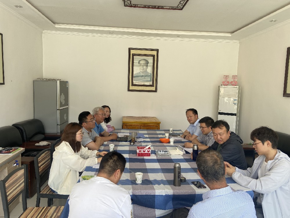 兰州大学草地农业科技学院专家到三岔饲草牧草造种试验站（rb88随行版兰州）调研